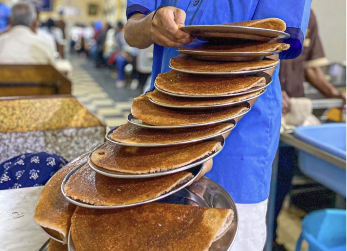 niketrajdwivedi's tweet photo. Bangalore Dosé Tier Rankings:

S Tier: MTR, CTR, Brahmins Tiffin and Coffee

A Tier: Taza Thindi, Vidyarthi Bhavan, SLV, SN Refreshments 

B Tier: Arogya Upahar, Bengaluru Cafe, Sendhoor

C Tier: Babai Tiffins, Amudham Cafe 

D Tier: Filter Coffee

F Tier: Rameshwaram Cafe, IDC https://t.co/LkRGQ4fmQ2