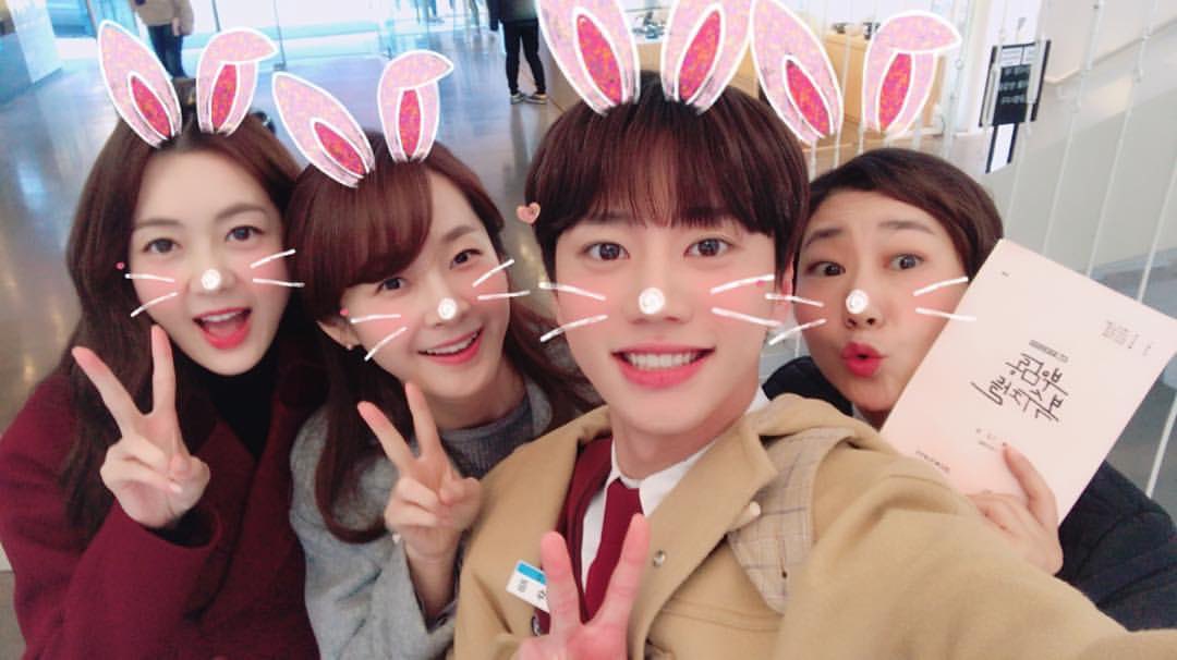 dwd_22's tweet photo. 토끼필터와 사랑에 빠졌던 그시절 여우 https://t.co/d1ky58HIpx