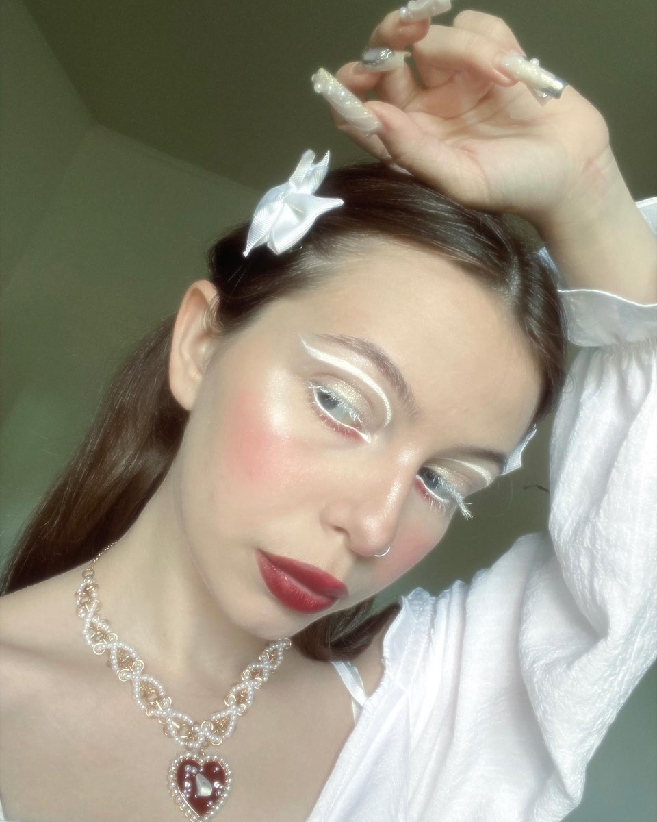 hhivryaa's tweet photo. TRYING DOMINOS IN JAPAN 🍕 #food #mukbang #asmr #dominos #japan https://t.co/HkSRcKDLMq