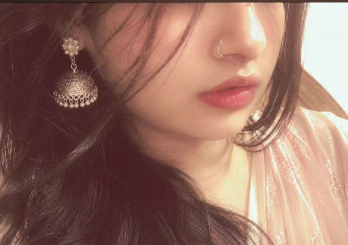 Faree6767's tweet photo. زخم سہنے کی اذیت سے کہیں................... اچھا ہے 
خود میں رہنا کسی قربت سے کہیں........... اچھا ہے

کوئی بھی شخص نہیں جس سے محبت ہو مجھے 
اور یہ وقت محبت سے کہیں .................اچھا ہے

#متاعِ_دل https://t.co/59KnuNAcv3