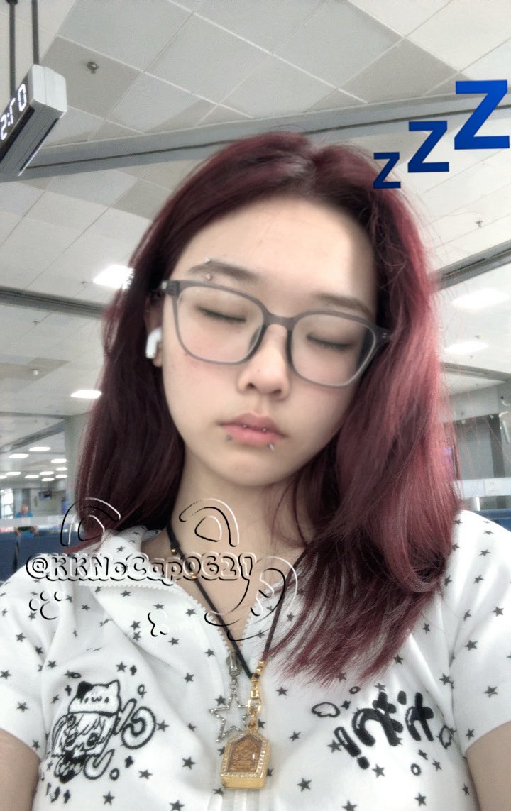 KKNoCap0621's tweet photo. 把这个kk冻起来明天中午吃 https://t.co/vNWVJOejOM