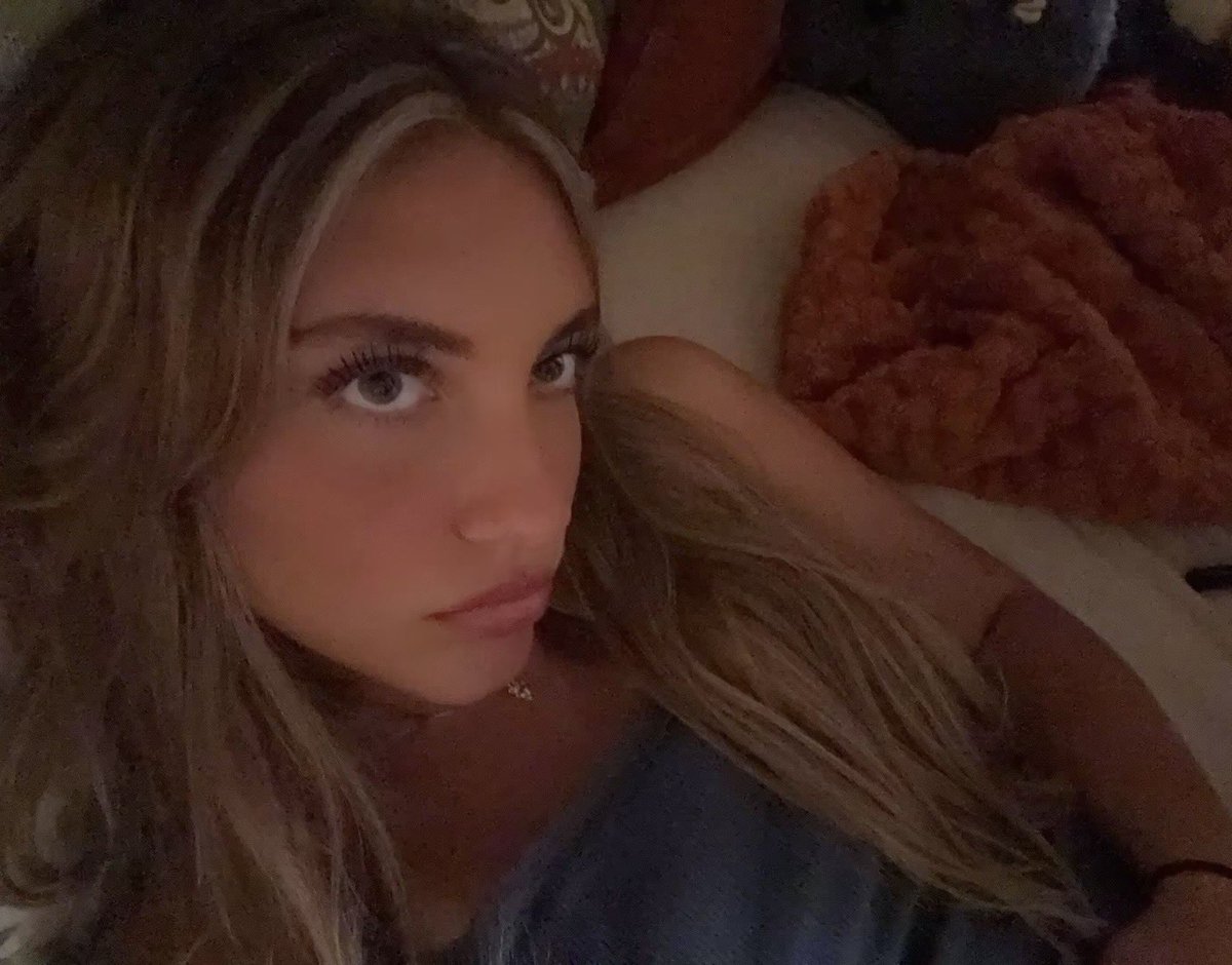 urfavvbalqueen's tweet photo. Spoil my pretty face gooners https://t.co/ASmBfdLXff