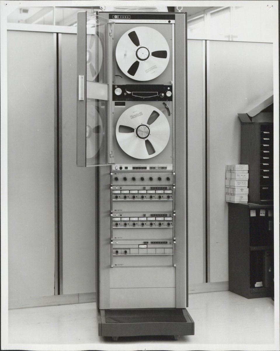 SmokyMountainsX's tweet photo. I did ... but mine was bigger .. LOL
This 12 inch reel to reel magnetic tape storage is how we stored our medical -
CAT Scan image data back in 1982.
Worked just fine. @Scotch @HP @IBM #Dupont 👉🏻@AgfaRadiology
#EMI 👉🏻@PhilipsHealth @SiemensHealth
#Radiology #CATScan #CTScan #CAT #CT #MedicalImaging