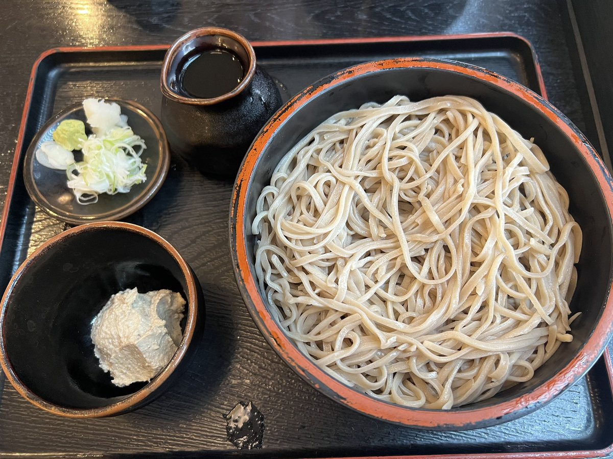 kumi326's tweet photo. 最後にもう1度お蕎麦
クルミ蕎麦にハマってしまった…
ここは元職場のおばあ様おすすめのお店
確かに美味しかった！ https://t.co/IrJxEfq9n5
