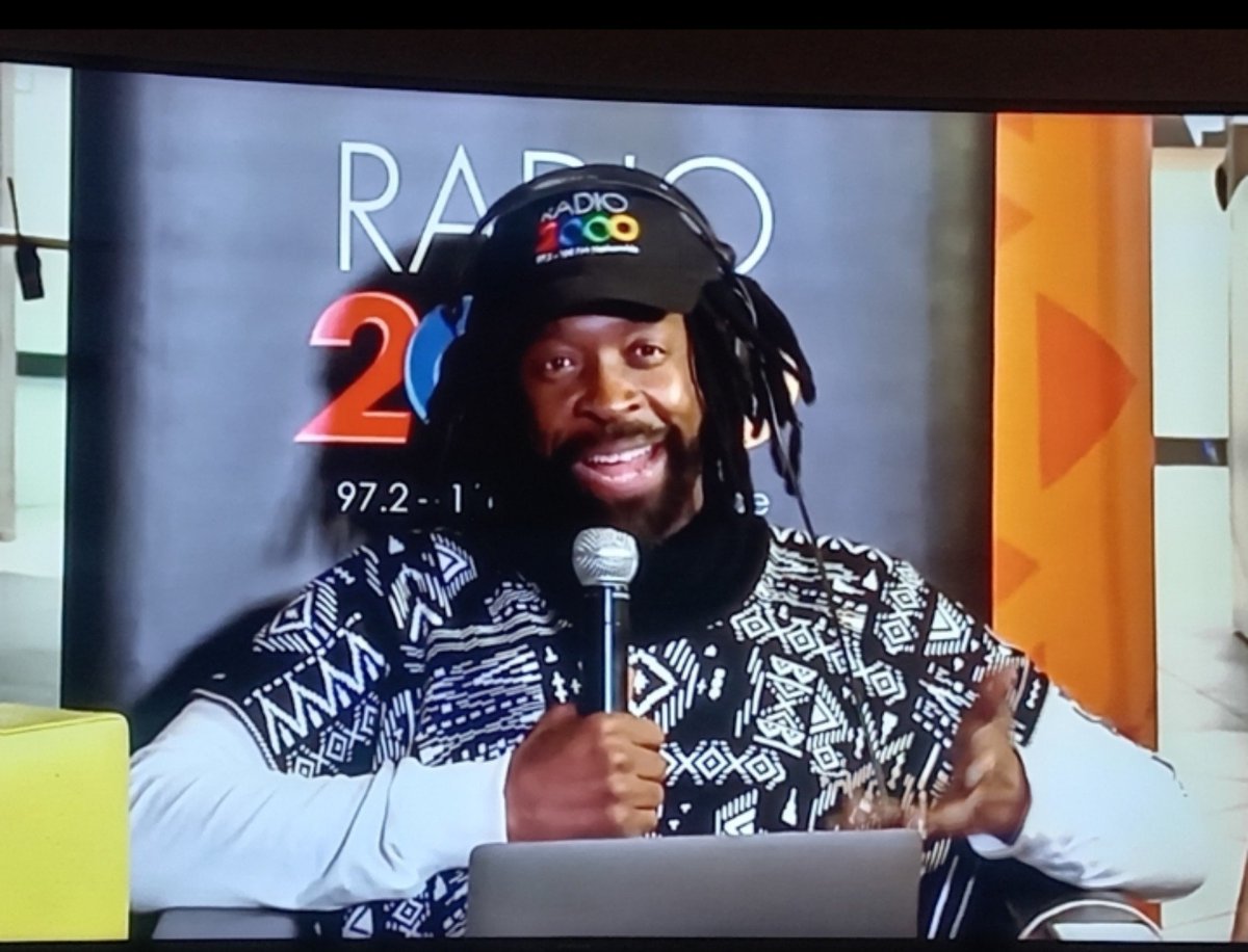 MolemoThib73577's tweet photo. #TheBigBreakfastShow Mr Sibusiso Arthur Leope Ka Nkosi aka DjSbu lenyora with Nathi, Lelo 10 to Friday. Dj Siso #BigMix @FangDarhythm happy birthday LEMOLYZINGBOY marking the register as always hoyi hoyi
@Radio2000_ZA
@djsbu
@nathi_ndamase
#IamListeningToRadio2000
📻🔥✨🎧🇿🇦🎙️🎶 https://t.co/vR2Lqkdtkq