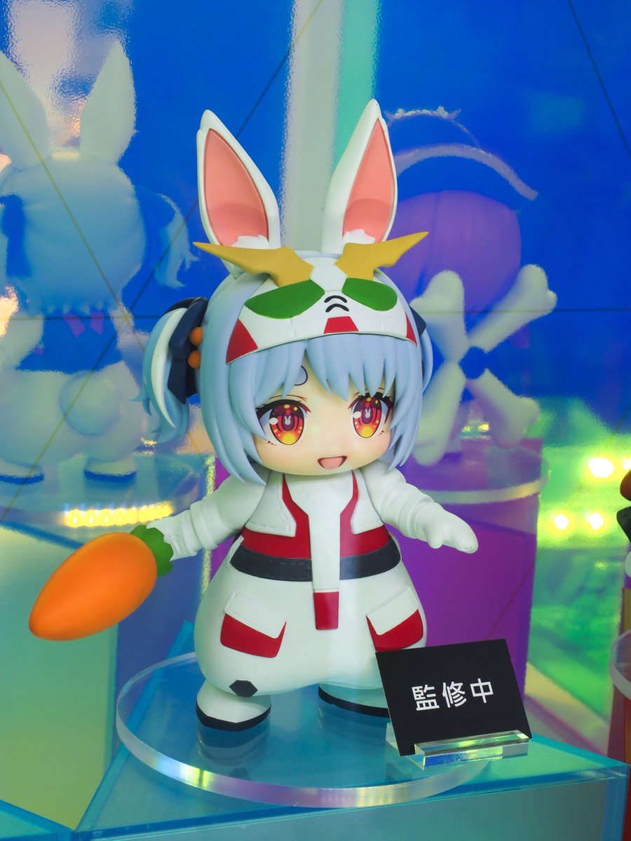 yoshi115t's tweet photo. バンダイスピリッツブース
「GUNDAM」×「hololive production」
スペシャルコラボ

hololive if ガンダムエクシア × 白上フブキ
【ぬいアーマーVer.】フィギュア

hololive if ユニコーンガンダム × 兎田ぺこら
【ぬいアーマーVer.】フィギュア

hololive if クロスボーンガンダムX1 × 宝鐘マリン
【ぬいアーマーVer.】フィギュア

2027年2月
クレーンゲームにて

#TOKYOおもちゃショー2026