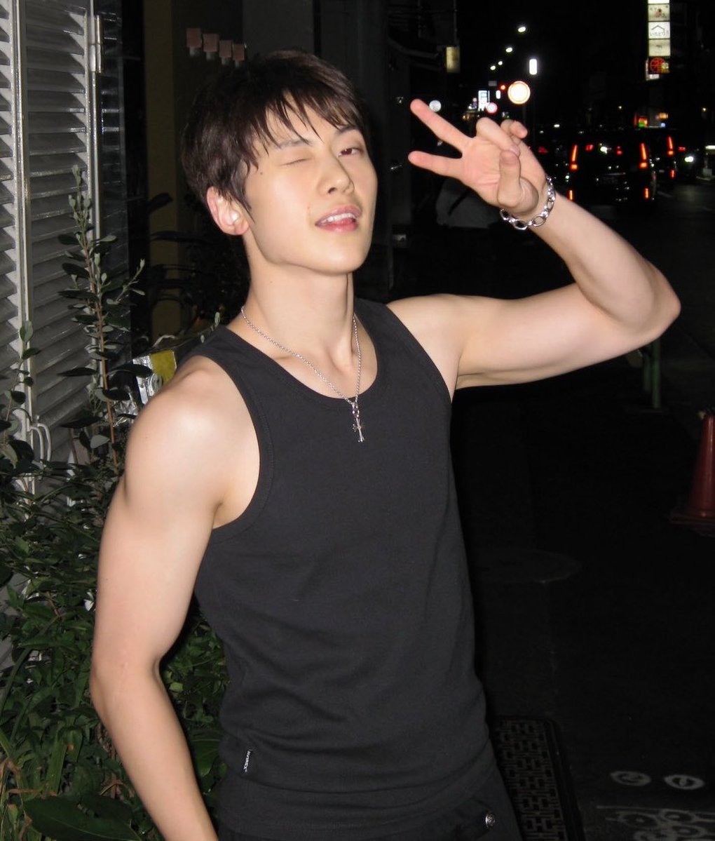 myseokryudan's tweet photo. he lives exclusively in black and white tank tops... https://t.co/RlSj2dzS2Q