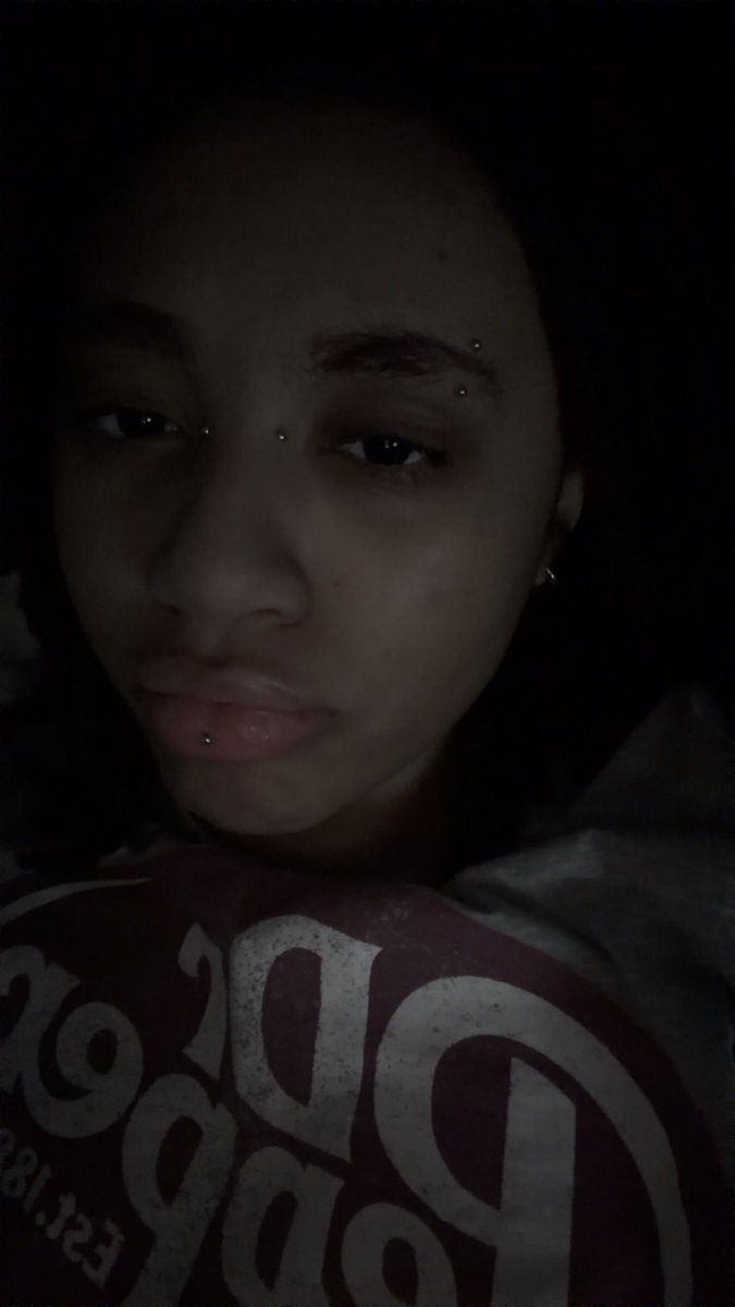 psych0surgery's tweet photo. i need real facial piercings so bad my face is so bare https://t.co/8hZKMlUQEC