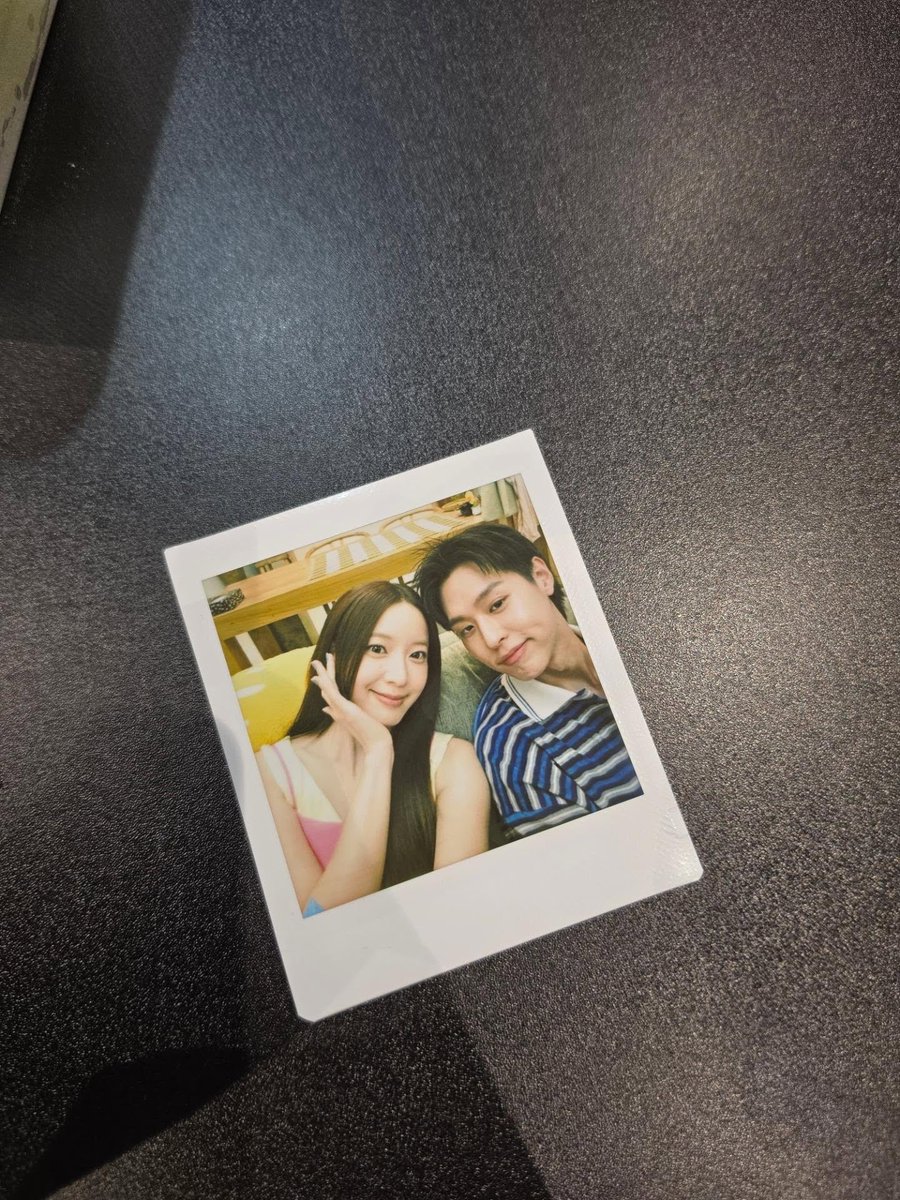 BesideBillkin's tweet photo. [ Repost ] IG : inkwaruntorn

ตี๋เล็กกับเจ่เจ๊ใน #ผลข้างเคียง_LoveEffects 💘💘 แถมพี่เต๋อและพี่แทนด้วย ผลงานสุดคิ้วทึ อย่าลืมไปฟังกานนนน 🌟

#Bbillkin #บิวกิ้น 
#Besidebillkin https://t.co/G9tR9z7inS