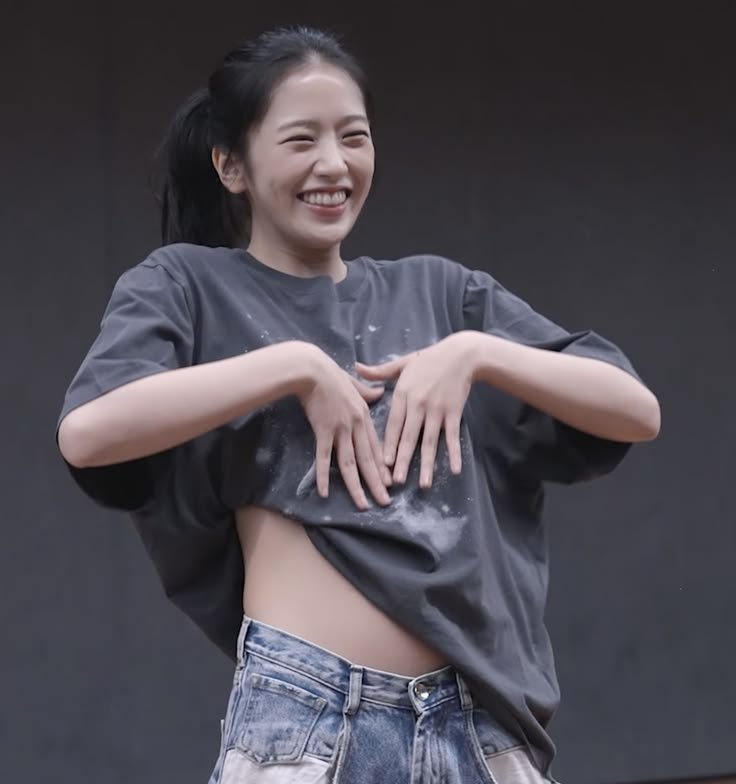 lostinyujin's tweet photo. just watched their dance practice behinds and boy this girl is a menace, it's like she'll explode if she stay still, i got tired just by watching her 😭 her energy >>> https://t.co/GlBwy0T9Nz