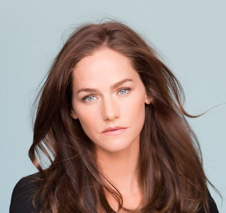 celebcrush4922's tweet photo. Happy Birthday Kelly Overton 🎂🌸
#HappyBirthday #Kelly #Overton #KellyOverton https://t.co/4XReehyvN4