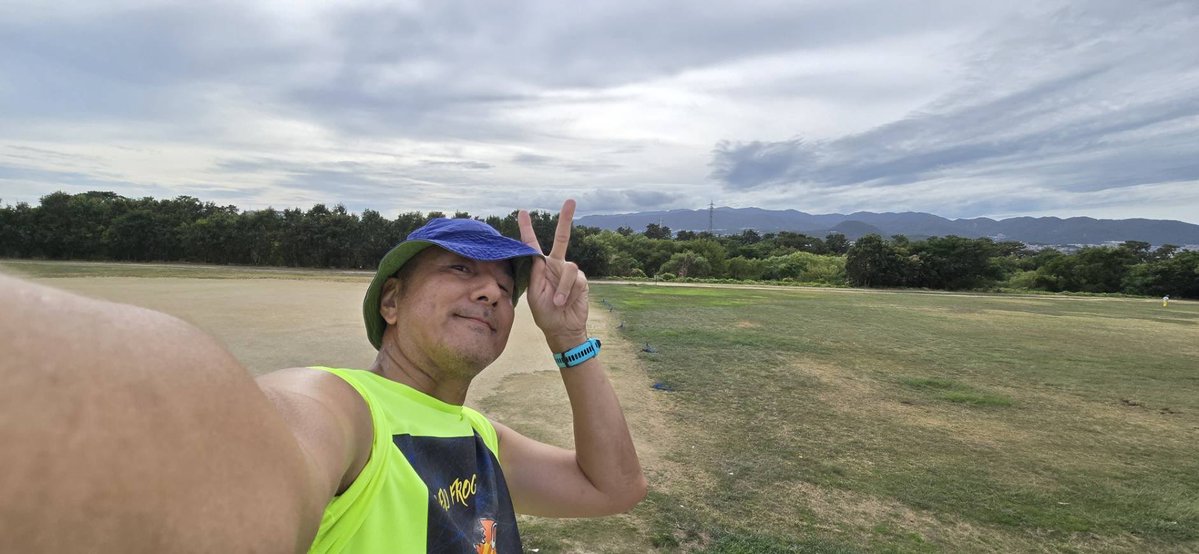 ycmuko's tweet photo. #ランプラ 5.21k RUN &amp;WALK
マサヒロマン、皆様、こんにちは。
今日もいつもの河川敷RUN。
ジメジメ風がまとわりついて、💦だくでした
お疲れ様でした
#ラン月 https://t.co/nPN1kBNoRR