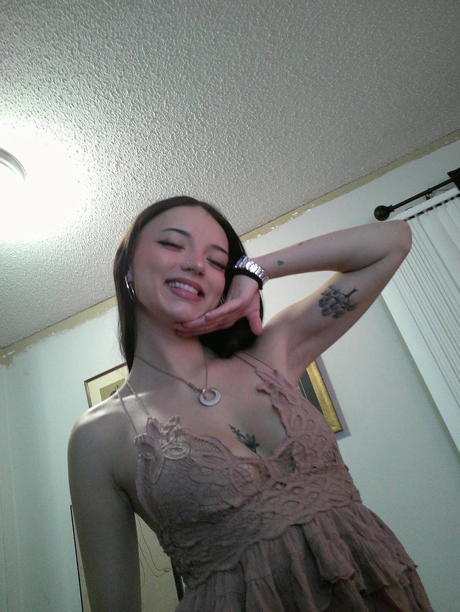 foldfourfaith's tweet photo. zoom into my armpit cuck!!!! https://t.co/fSVOF4KDiW