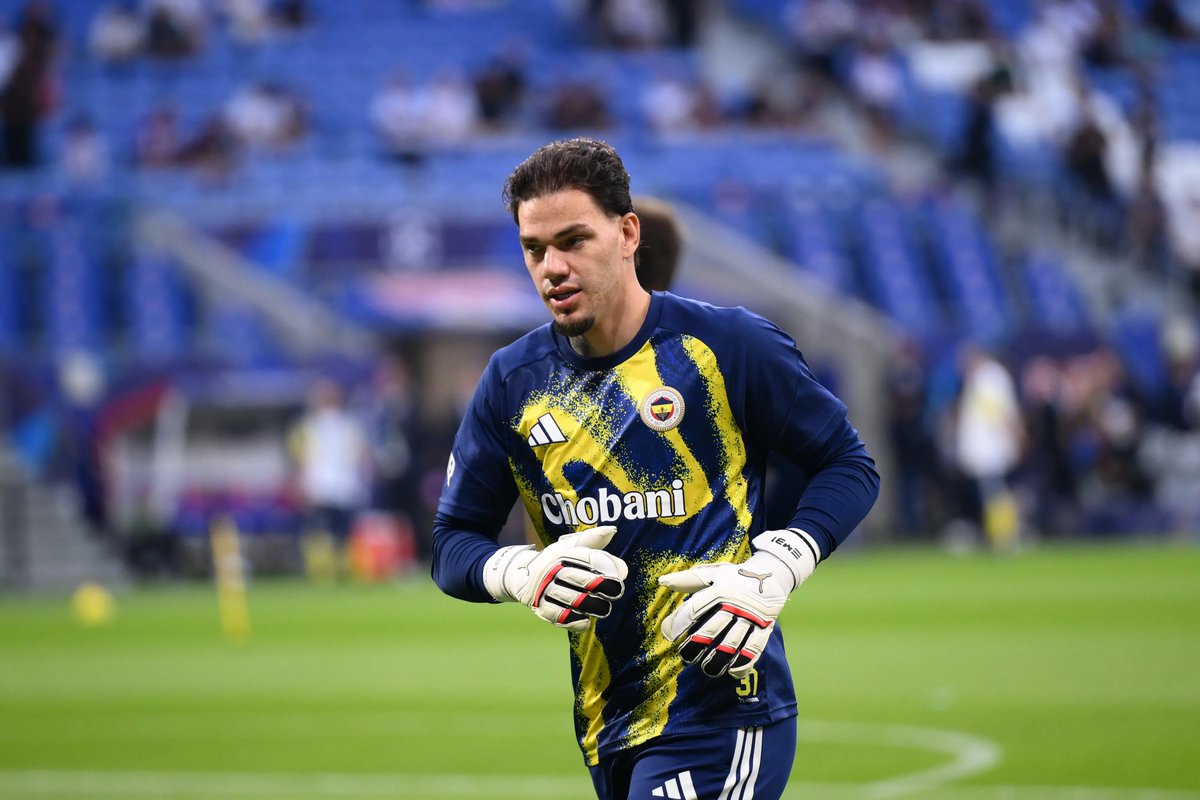 bbosports's tweet photo. Ederson: "Şampiyonlar Ligi'nde Fenerbahçe ile Manchester City'ye karşı oynamak güzel olurdu. Eski takım arkadaşlarımla yeniden karşılaşmak isterim." https://t.co/A1XQYgWqiO