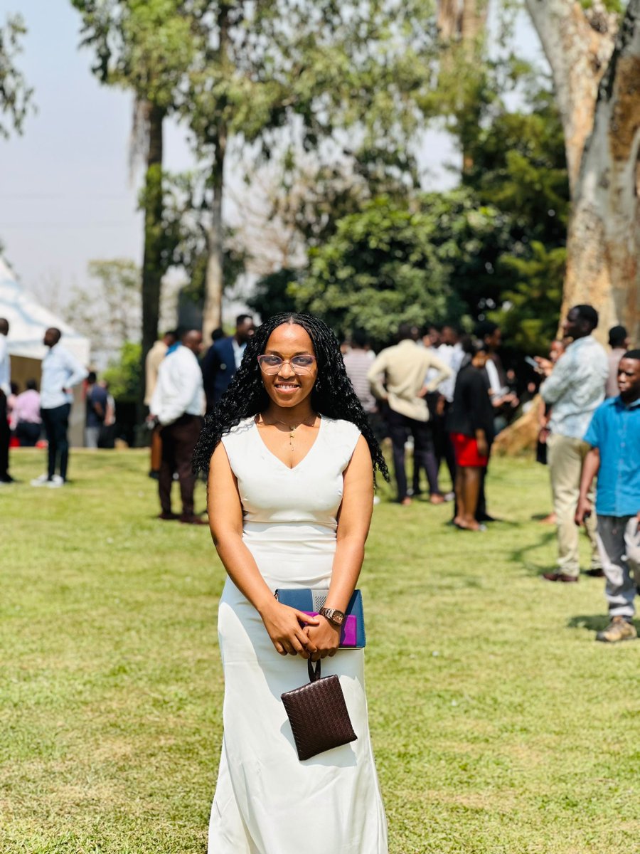 AsasiraLeticia's tweet photo. Life is so private that  @movit_ug doesn't know that I have always wanted to be it's ambassador, I have been using Movit Jelly ever since I was born☺️❤️😅
@mwegyesasaul @McSympo4 muntereho oburyo😅🤲
@movit_ug has brought me this far🤗 https://t.co/noxKaIFEmY
