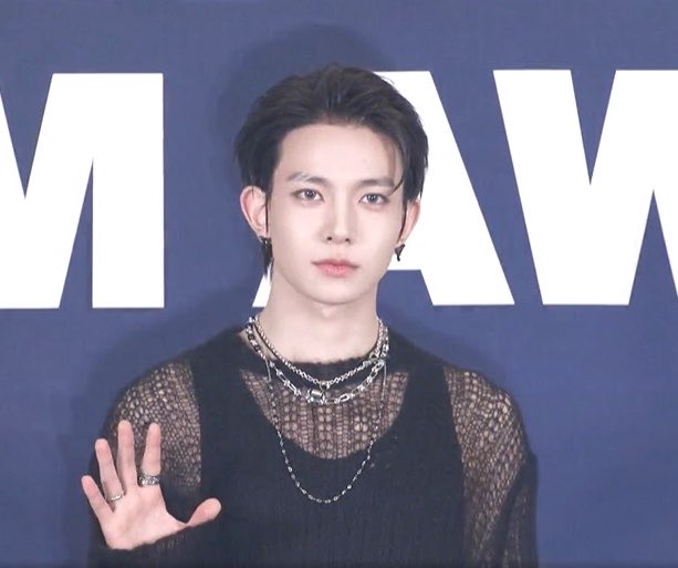 EVAN01ACE's tweet photo. EVAN FOR TODAY’S KWDA BLUE CARPET OMG https://t.co/VH4ha5VNVO