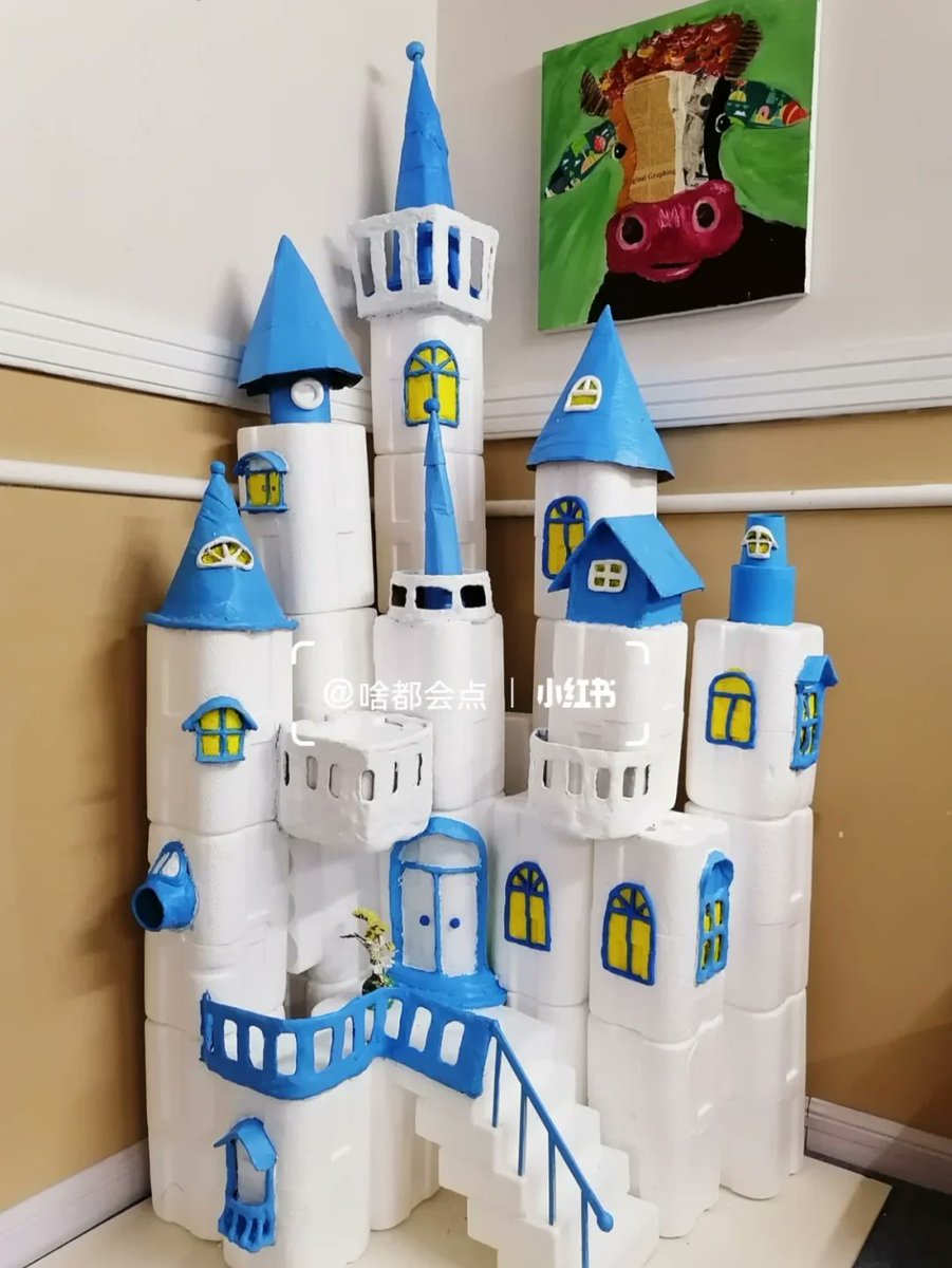 alino499683's tweet photo. Today’s afternoon fun: building a cardboard castle with my 5-year-old! We added drawbridges and tiny flags—her giggles made the whole messy project perfect https://t.co/1olVwn3UKD