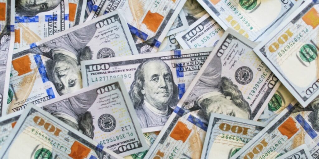 Nairametrics's tweet photo. Nigeria’s foreign exchange reserves have risen above $53 billion for the first time in more than 17 years, reaching $53.11 billion as of August 24, 2026. https://t.co/gE1deehXJv https://t.co/5Bj1nfMwLZ