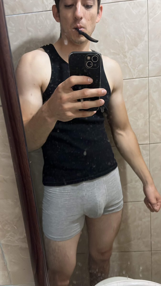 Bahiamensp's tweet photo. Rico chacal mesero de un bar,
Manda dm disponible todo su contenido 💋 https://t.co/x3j671f8NR