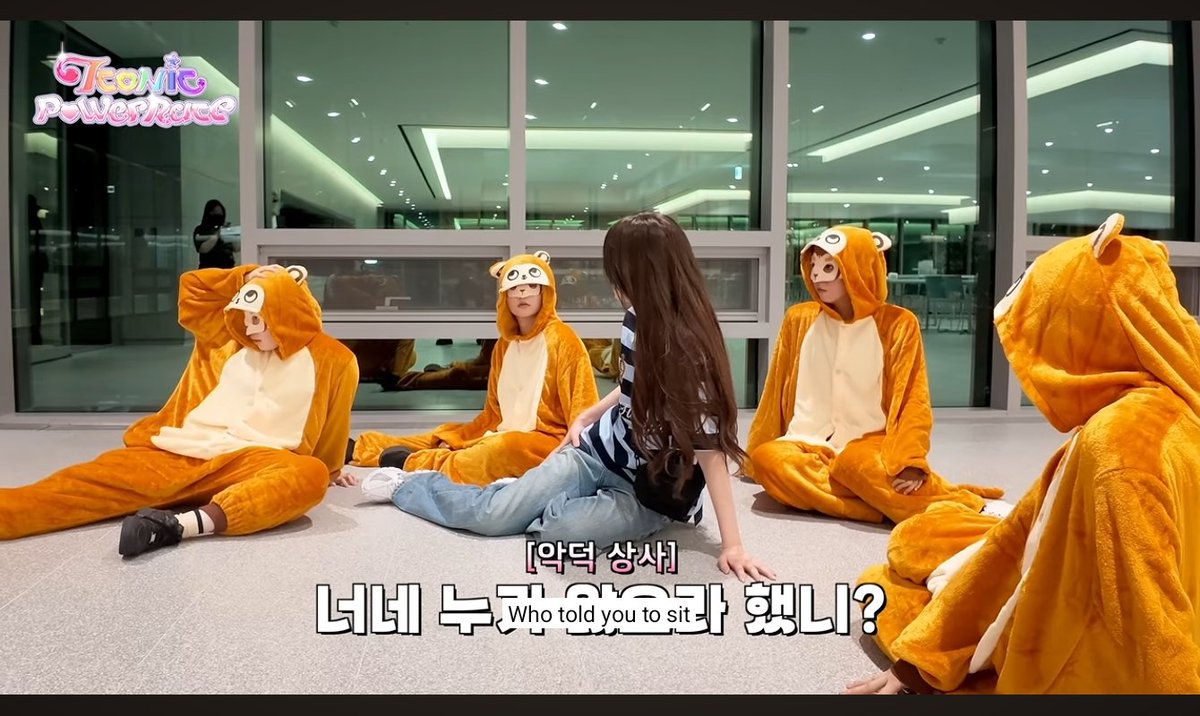 jackiscrazyB's tweet photo. #ANA SMART & HILARIOUS 😂
Who told you sit ... kidding 🤣🤣
Poor monkeys got scared for sec
Yup have to find #YEON tag 😌
SMART #ANA got its
#JUNN who took it still unknowns 😂 that wasn't real one https://t.co/QkUcPkNLUV