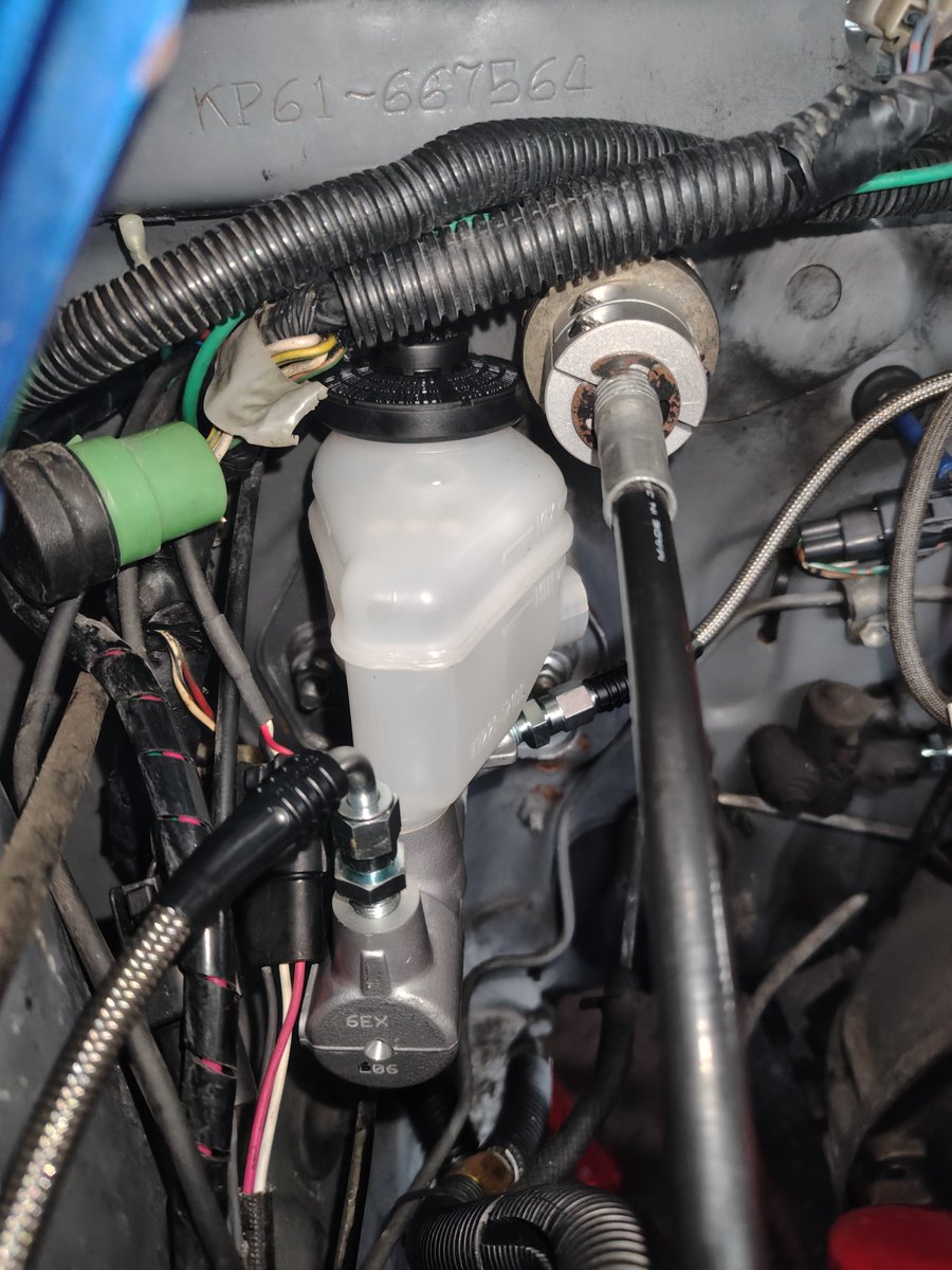 ae86kaipower's tweet photo. KP61スターレット
リアディスクキット。
AE111ブレーキマスターシリンダー変換キット。
などなど。
やっと完成!!
とりあえず良しとしとく(笑)
やらなあかん事いっぱいパイパイ✌
#kaipower
#旧車
#ae86
#kp61
#レビントレノ https://t.co/8JTREc8dMI