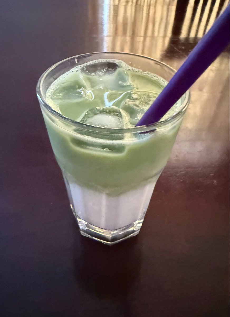 Pinkdreams's tweet photo. Vanilla iced matcha latte 🍵😋 https://t.co/joIShJiJR4