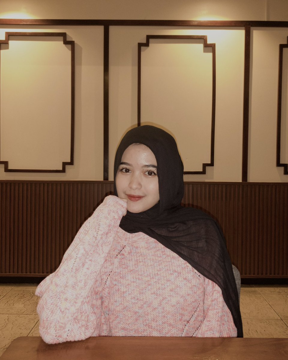 daneologyy's tweet photo. as a bby cuwon, of course i had to join! aduh minta maap bgt kalo kalo gak selca, selca nya sangat questionable, cz we were too busy having a good time😋🫶🏻

#hrtzonselcaday #hosd https://t.co/h6HQRGvBWZ