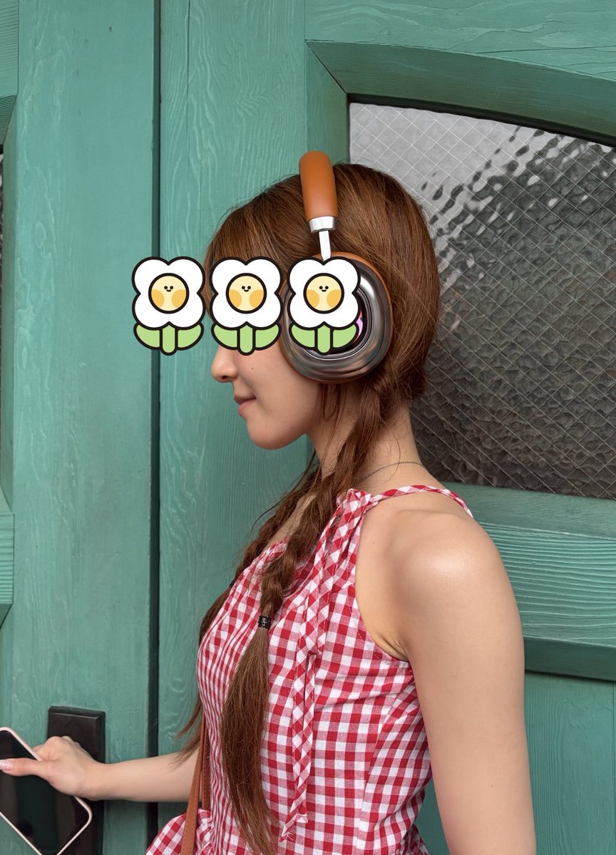 fuwawa0709's tweet photo. 教えていただきたいです🙇‍♀️🙇‍♀️
正面から見ると肉感すごいのに頬コケしてる場合なにしたら綺麗な輪郭になりますか？😭😭

痩せても写真が全然盛れないし、肉感減らないのに頬コケだけしてめっちゃ嫌です。
横から見るとフェイスラインは普通な気がしてます！

６月に脂肪吸引（ジョール、頬、メーラ)済 https://t.co/XejxNEHIpJ