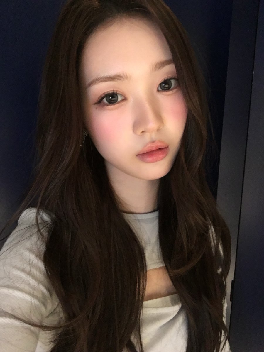 gapyeonghaus's tweet photo. [260827]
#tripleS Soomin COSMO Room update 🐿️

#SooMin #수민 #김수민 #スミン https://t.co/jViUEReU72