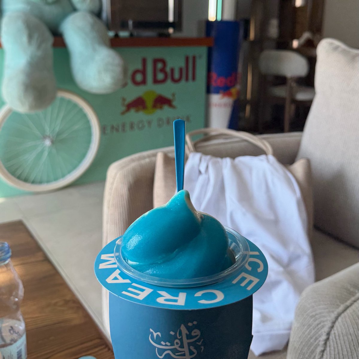 Ngm501_'s tweet photo. رضيت بحياه الشقى دام فيها تعويض بدون ما اطلب جابو لي تست للايسكريم حقهم يلوموونن🙂‍↔️ https://t.co/8iRI2fjKuG