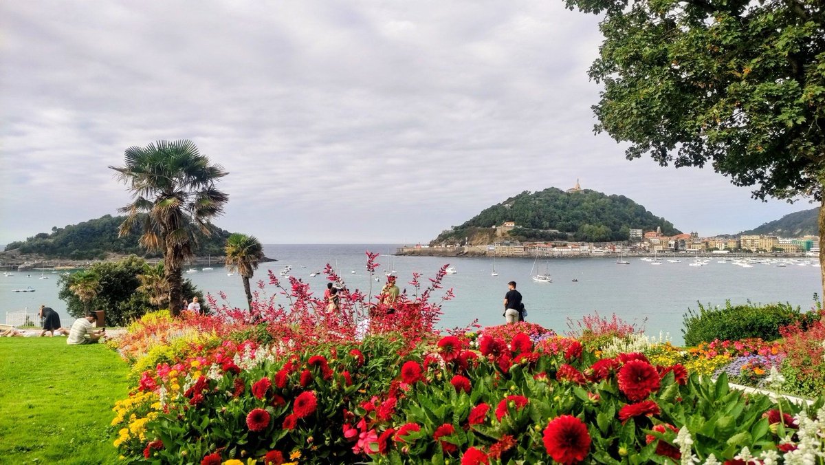 starbienatotxa's tweet photo. Donostia y sus colores . Por @SusanaArrese https://t.co/7WD8S0NcKz
