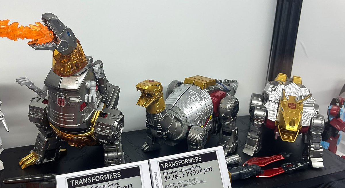 TFsource's tweet photo. TakaraTomy is putting out a huge amount of exciting new Transformers product currently — and a lot of it was on display at this week's Tokyo Toy Show! Come check out everything on the way — if your wallet can handle it... here:
https://t.co/F0oAV85Z4A

What's caught your eye? https://t.co/ZRsMw38pDq