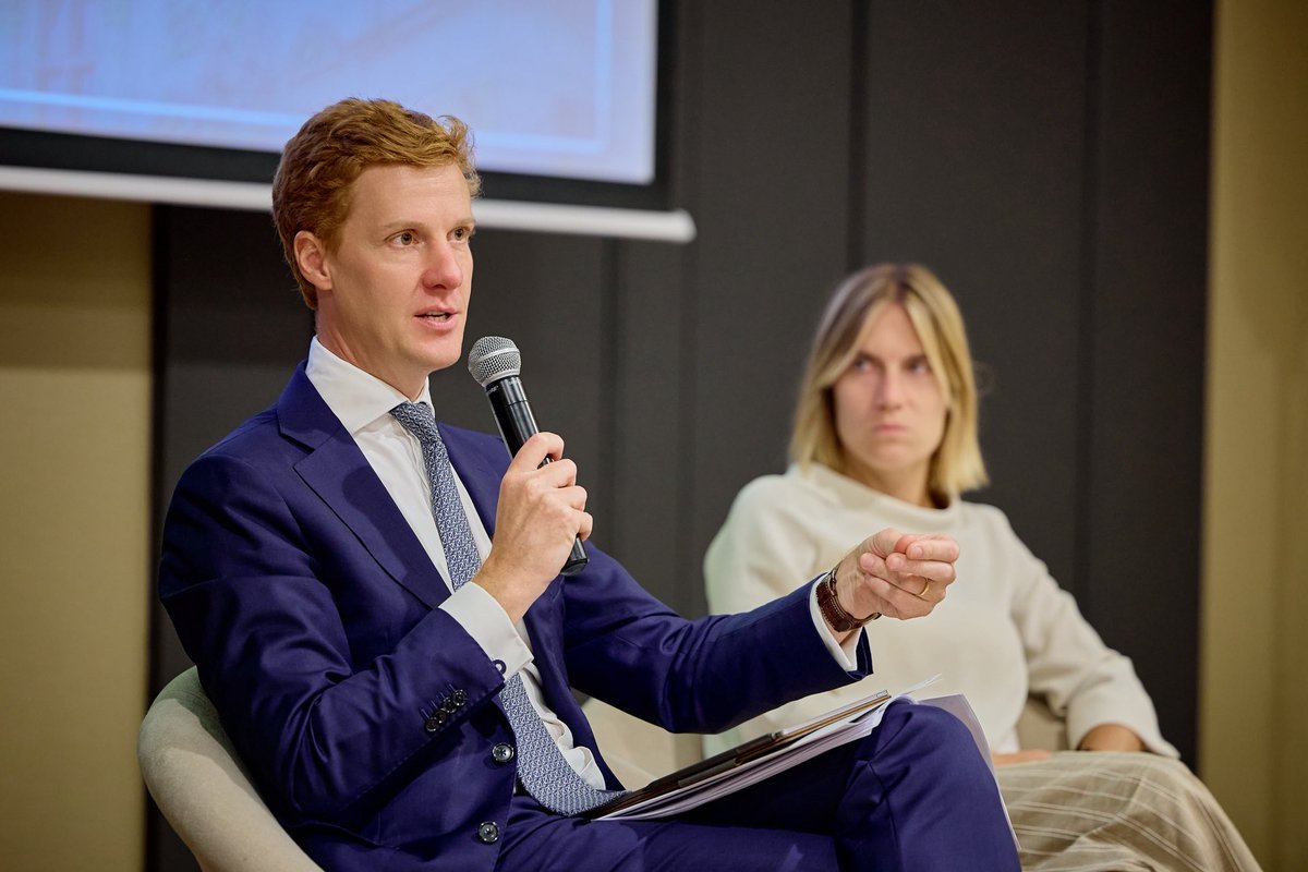 BelgiumDGE's tweet photo. At #Bepact SummerSchool today, I highlighted BE’s role in the 🇪🇺 and in a world where geopolitics is changing, with a focus on the crucial topics of compet, trade, budget &amp; reforms.
 
A stronger dialogue between policymakers and businesses is essential! (📸 by G. Van Den Abeele) https://t.co/9Vi8MOvlwS
