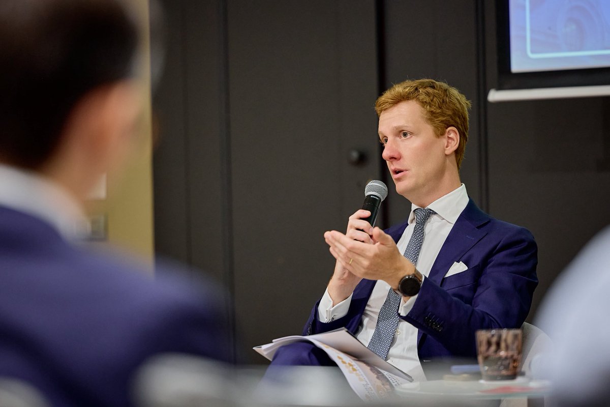 BelgiumDGE's tweet photo. At #Bepact SummerSchool today, I highlighted BE’s role in the 🇪🇺 and in a world where geopolitics is changing, with a focus on the crucial topics of compet, trade, budget &amp; reforms.
 
A stronger dialogue between policymakers and businesses is essential! (📸 by G. Van Den Abeele) https://t.co/9Vi8MOvlwS