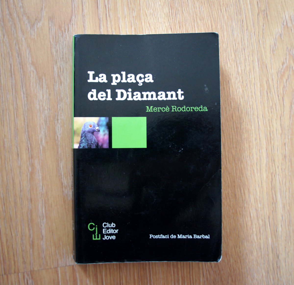 interllibres's tweet photo. Títol: La Plaça del Diamant 
Autora: Mercè Rodoreda 
Preu: 5 €

Gabriel García Márquez va qualificar l'obra com la més bella publicada a l'Estat espanyol després de la Guerra Civil.

Llibre de segona mà en bon estat
Format: butxaca
Idioma: Català

+ info https://t.co/3sqx8JhlkK https://t.co/Wj7nQ8aXmE