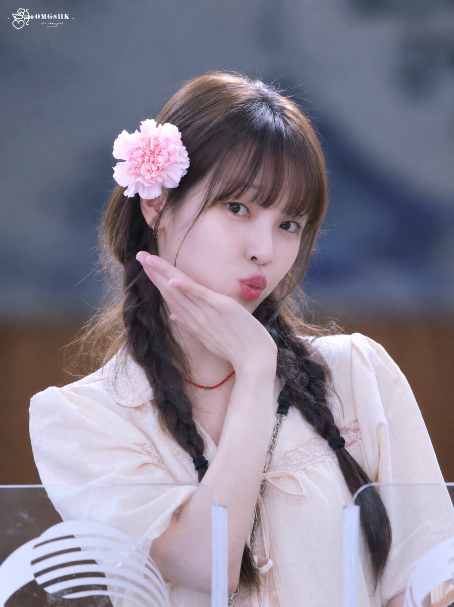 omg8_hk's tweet photo. 260827 볼륨

양갈래 씅디🩷 오늘도 사랑스럽게🐿
너로 인해 봄🌸🌷🌺

#OHMYGIRL #오마이걸 #SEUNGHEE #승희 #현승희 https://t.co/YYYosaUsmi