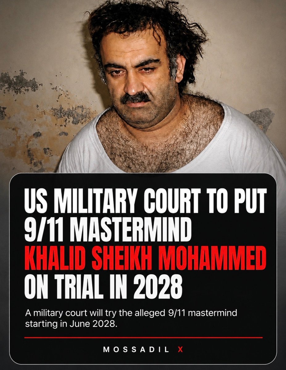 DeFaakto's tweet photo. 🇺🇸🔴 خبر حقيقي مش مزح، بعد نحو ربع قرن على هجمات 11 سبتمبر، واللي غيرت شكل العالم ما زالت محاكمة خالد شيخ محمد المتهم الرئيسي والمتهمين معه تنتظر البداية.
🔷 المبشر انه في تطور، القضاء العسكري الأميركي حدد 5 يونيو 2028 موعدا لبدء المحاكمة في جوانتانامو، بعدما رفض طلب الادعاء تقديمها إلى يناير 2027.
🔷 خالد شيخ محمد وأربعة متهمين آخرين محتجزون في جوانتانامو منذ 2003، على خلفية اتهامهم بالتخطيط لهجمات 11 سبتمبر 2001 التي أودت بحياة نحو 3 آلاف شخص.
🔷 الهجمات وقعت في 2001، والمتهمون في السجن منذ 2003، وبعد كل هذه السنوات ما زال القضاء يحدد موعدا لبدء المحاكمة.
🔷 وحتى موعد 2028 لا يعني صدور حكم، بل يعني أن المحاكمة نفسها لم تبدأ بعد.