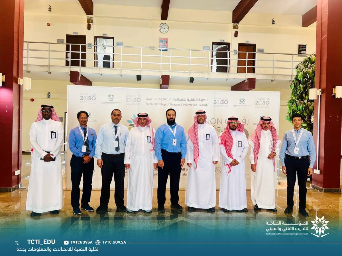TCTI_EDU's tweet photo. استقبلت الكلية التقنية للاتصالات والمعلومات بجدة، اليوم، المهندس حسين بن علي البحيري، مدير عام التدريب التقني والمهني بمنطقة #مكة_المكرمة ، والوفد المرافق له

واط��لع الوفد على استعدادات الكلية لانطلاقة التدريب للفصل التدريبي الأول لعام 1448هـ، وشملت الزيارة مرافق الكلية؛ للتأكد من جاهزية البيئة التدريبية ومتطلبات السلامة، بما يعزز جودة العملية التدريبية
#التدريب_التقني
