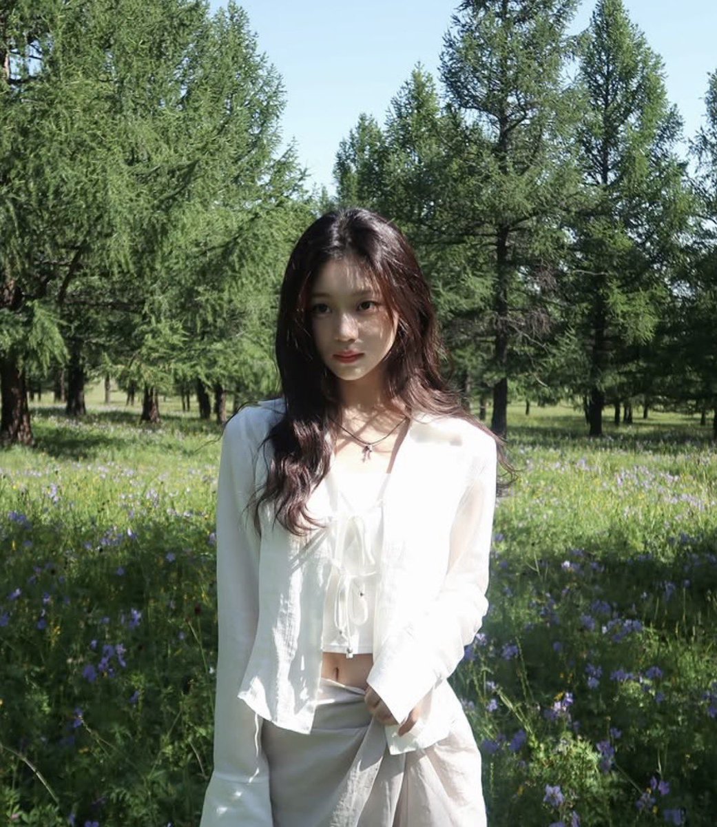 bobjuseyoyo's tweet photo. 혹시 몽골가서 커버곡 말아온거 아님?
아무래도 너무 예쁨데 https://t.co/zqwLJucs46