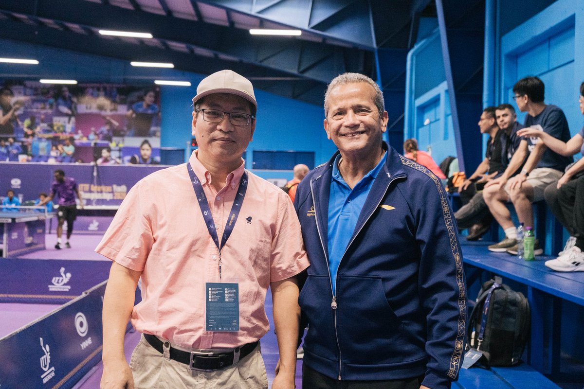 ITTFAmericas's tweet photo. Visita especial al ITTF Americas Youth Championships 🇬🇹

Recibimos al Sr. Kevin Kong, representante de Yinhe en América, en el marco de la alianza entre ambas instituciones y del compromiso de Yinhe como pelota oficial de los eventos panamericanos 2026.

¡Bienvenido a Guatemala! https://t.co/fTJNjMG7e3