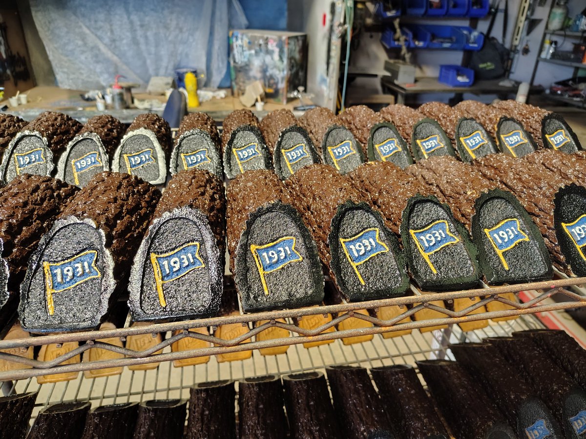 CylexSigns's tweet photo. Rush order, 264 Cylex Wood Log Tee Markers. #GolfSigns, #Golf, #GolfTeeMarkers. #CylexSigns
https://t.co/3h7lU4NxwD Golf and Park Signage since 1981. https://t.co/SwKbM9lSOx