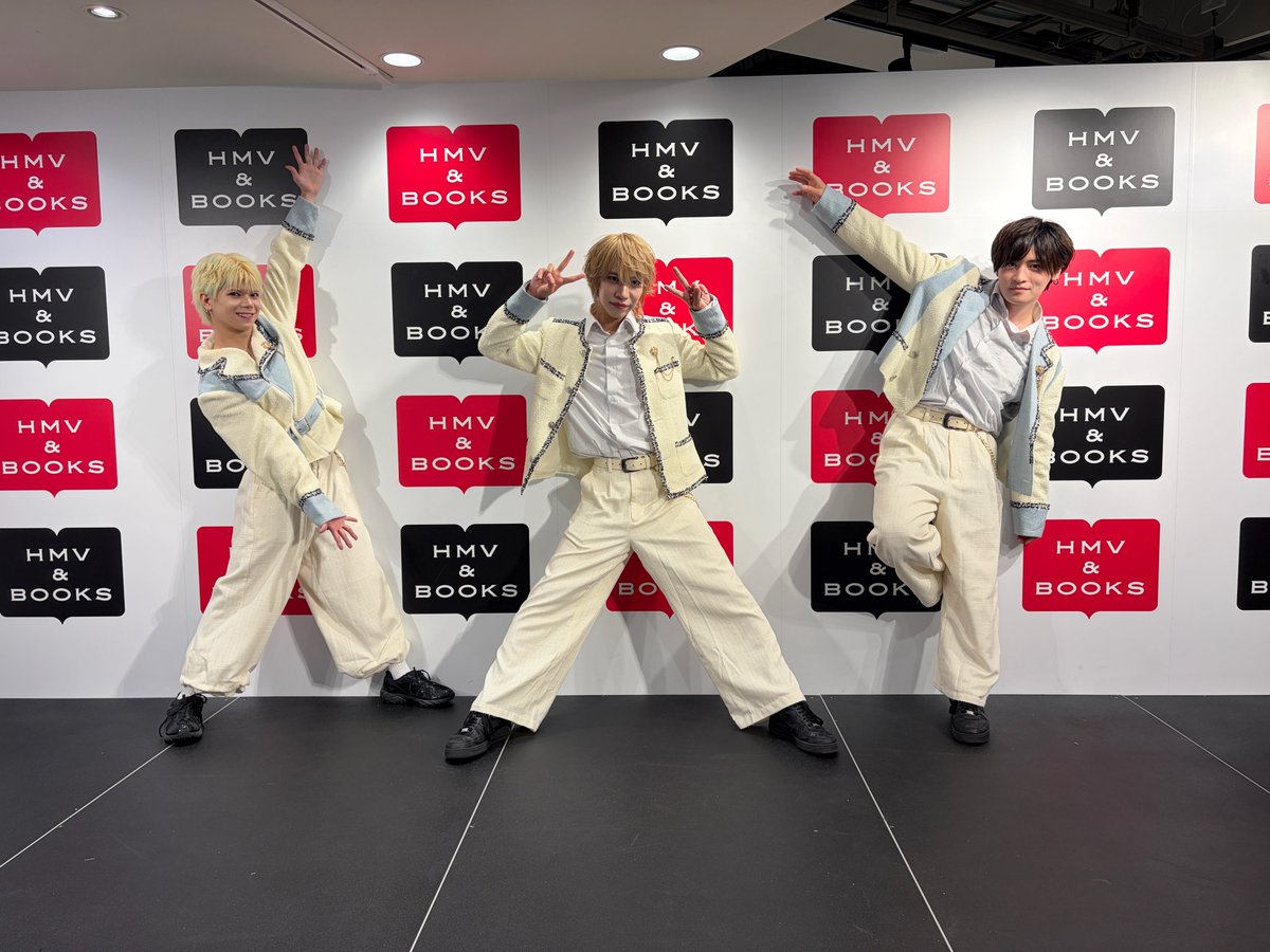 kinhai_official's tweet photo. ✨【キンハイイベント御礼】🪽

HMV & BOOKS SHIBUYA 5F
単独フリーライブ開催できました！❤️‍🔥
直前の告知となってしまった中、
お集まりいただき本当にありがとうございました🪽✨

明るく、綺麗で、素敵な会場
ぜったいまた戻ってきましょう！

次回は明日8/30(日)
川崎LA CITTA DELLA 中央噴水広場！⛲️

8月締めくくり、
キンハイと過ごしてください！🍉

⬇️イベント詳細はこちら⬇️
https://t.co/D3jZSehRv1