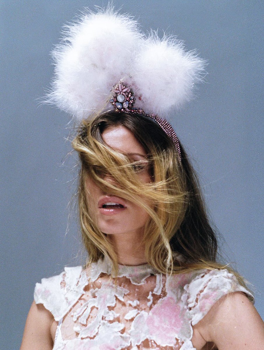 iriptheslitt's tweet photo. slayyyter for i-d magazine https://t.co/iLiozwv5Od