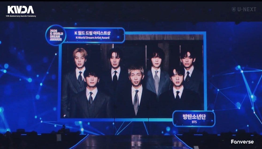 JJUNGKOOK_mona's tweet photo. 2026 KWDA 에서 탄이들 ‘K월드 드림 아티스트상’ 수상했어요!!!!! 수상 너무 너무 축하해 울탄이들🥹💜🏆 https://t.co/rIThNfMeTd
