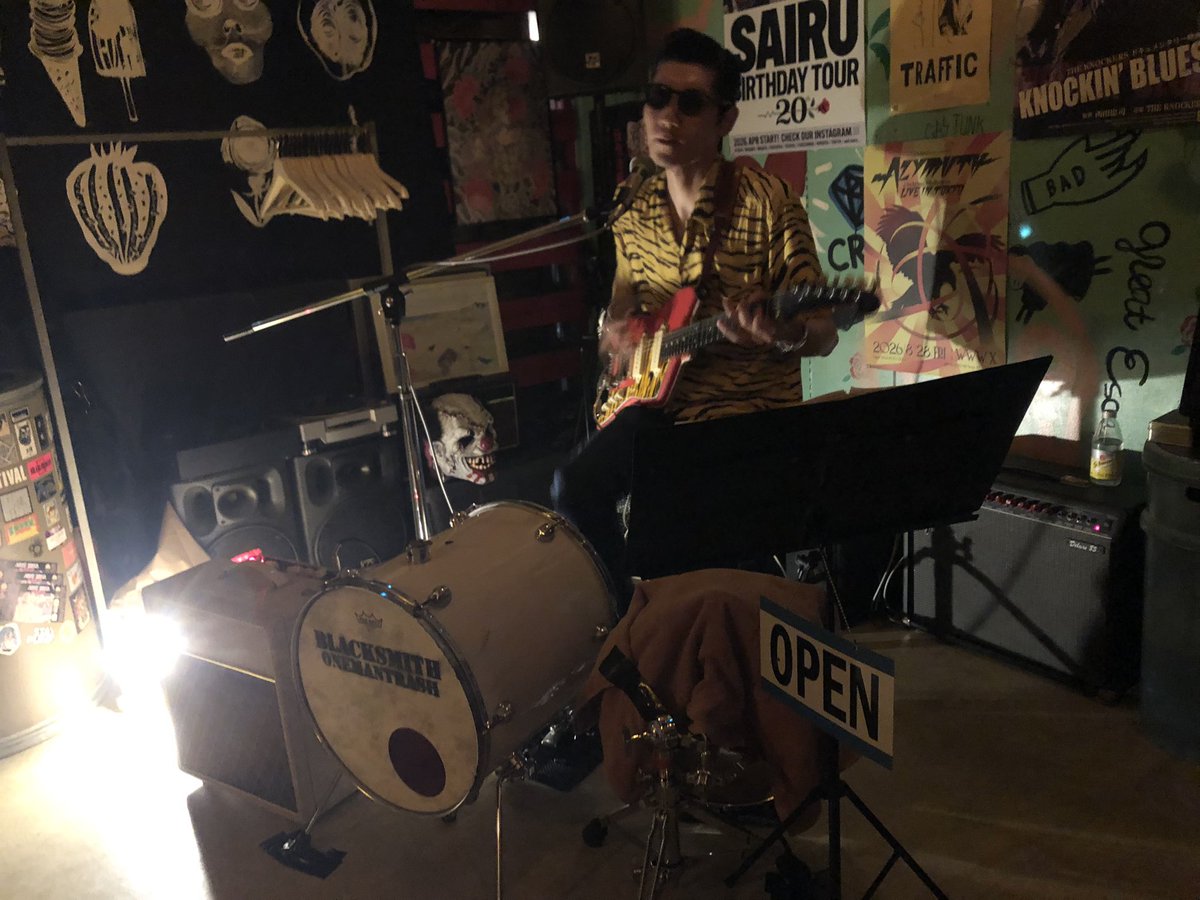 BEAT__TOM's tweet photo. 8/22(土)は「Modern Reaction vol.9」でした！ゲストの崎原ショータさん、協力してくれた中野哲也さん、ぶー。さん、veronicaのやっさん、相棒BlackSmith OneManTrash、遊びに来てくれた皆さん、ありがとうございました！
崎原さん、スゲー良いライブでしたね！また新潟に来てもらおう😎
楽しかった！ https://t.co/Q76eAZjv4V