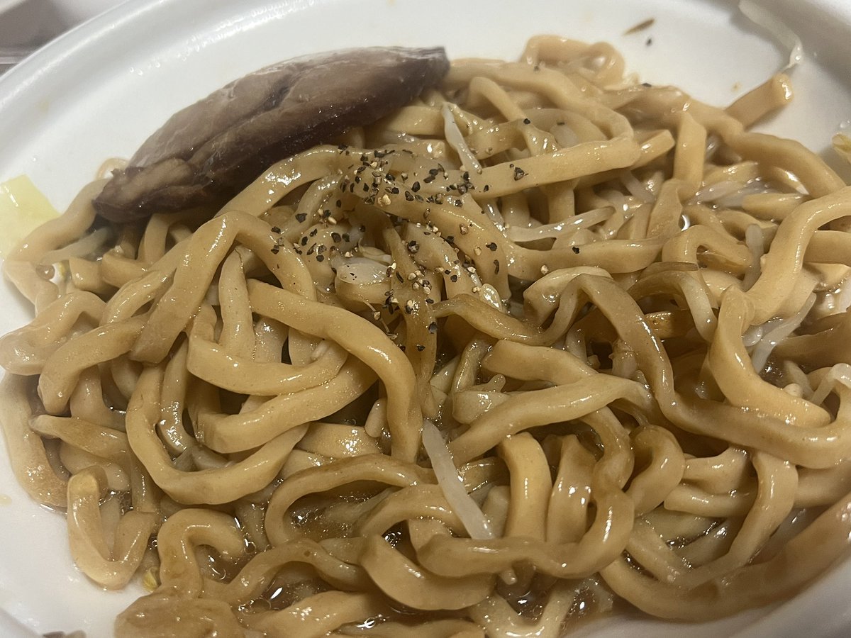 33qqn's tweet photo. 圧倒的にお金がたりない https://t.co/nytQaY4KkW