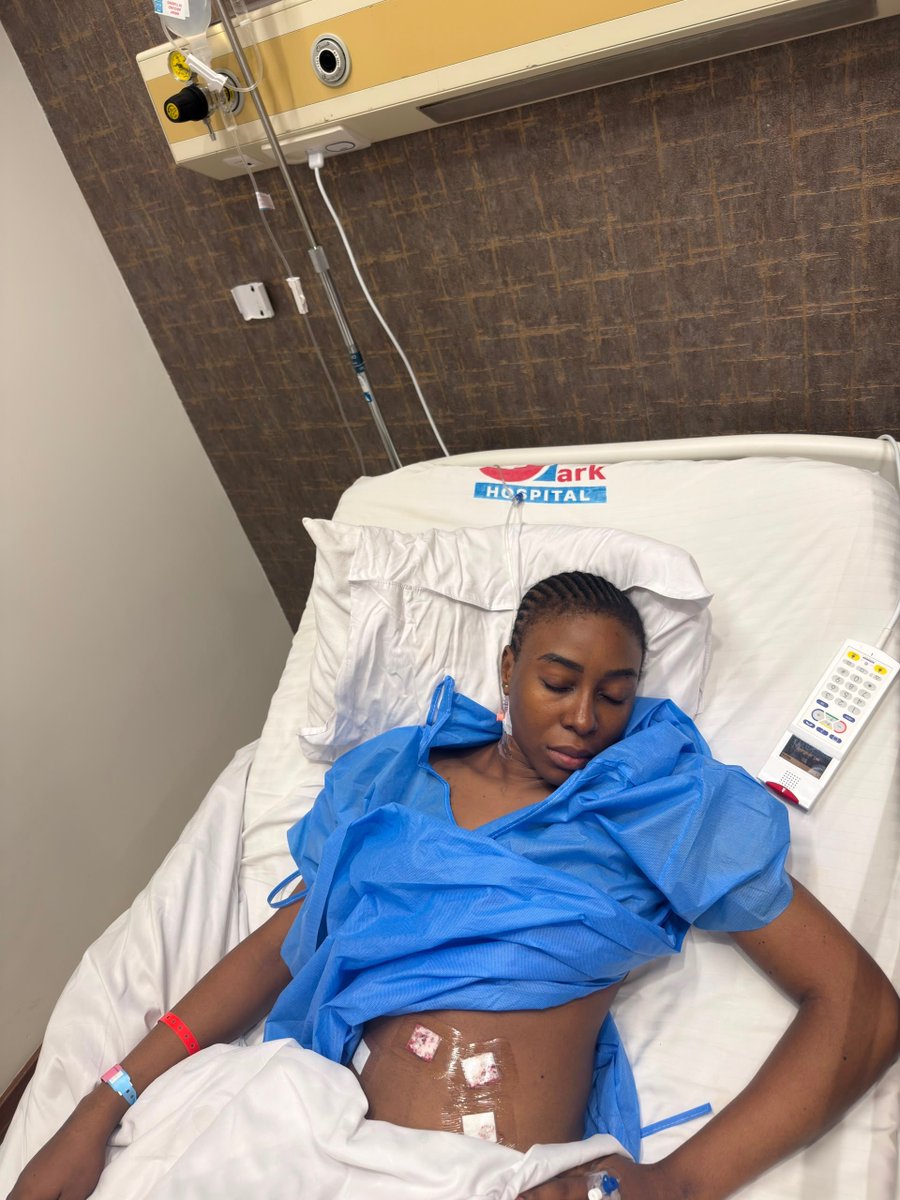 lexi_trades1's tweet photo. Behind every smile could be a woman silently battling endometriosis. Thank God for her life.💔 https://t.co/kAruf9t5lz