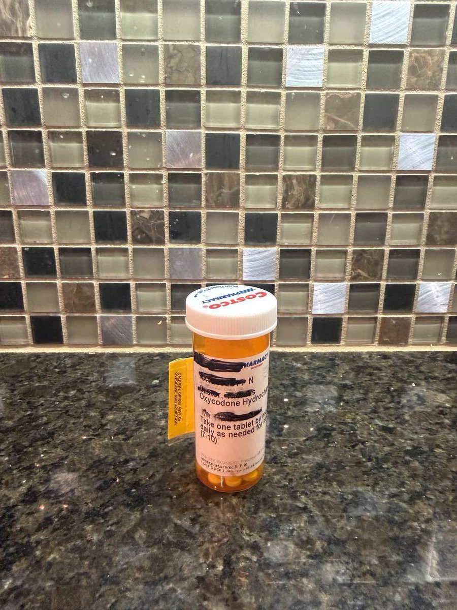 onlypharmacisti's tweet photo. RP 10’S https://t.co/MUXjfjkLaL