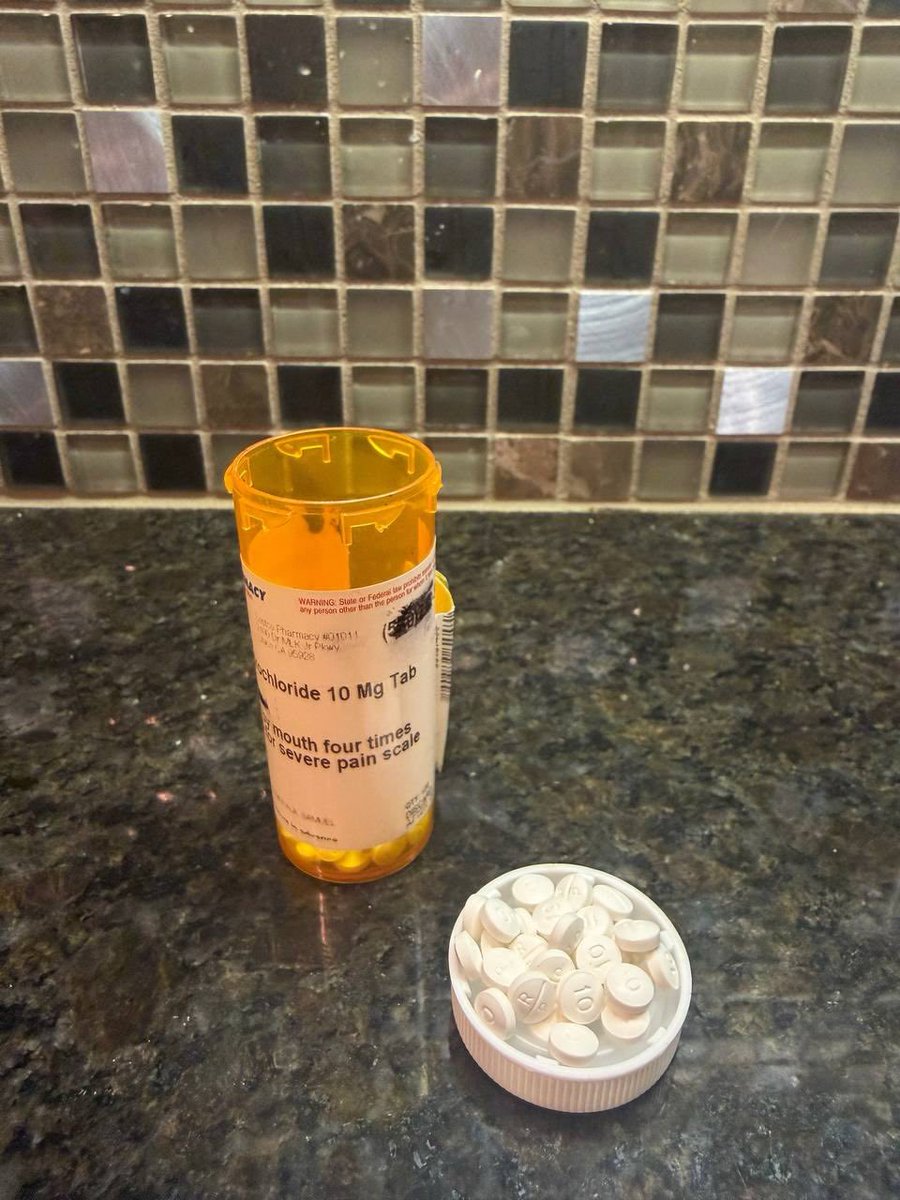 onlypharmacisti's tweet photo. RP 10’S https://t.co/MUXjfjkLaL