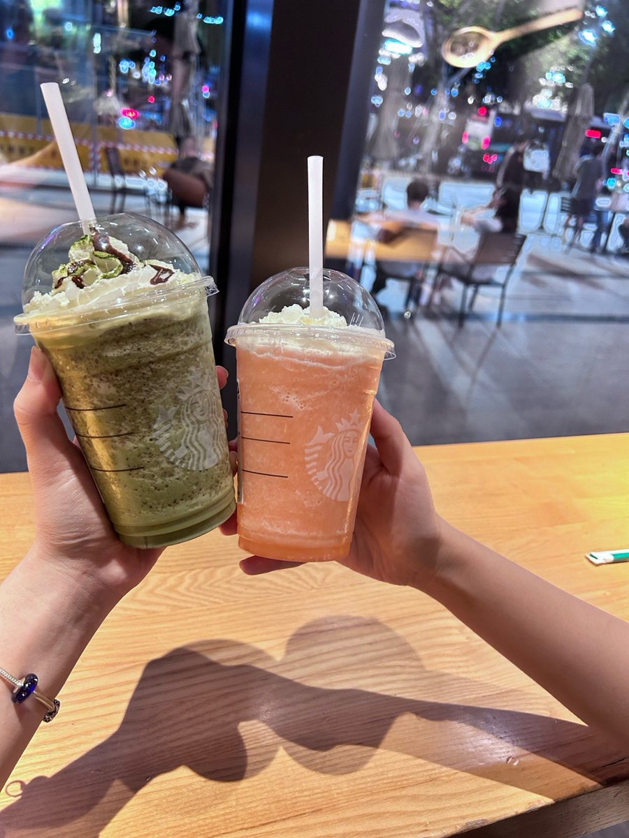 alese123232's tweet photo. Grabbed 2 iced matcha lattes on the way home—my favorite part is sharing the last sip with my person after a long day https://t.co/leBGhku38y